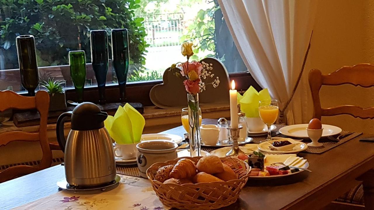Winzerhof Gietzen Hotell Hatzenport Exteriör bild